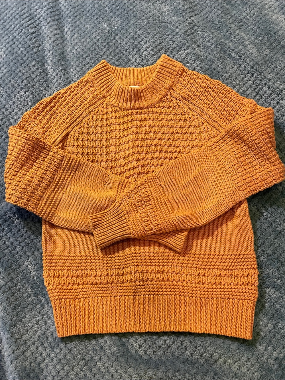 Universal Thread women’s Crewneck Sweater in Burnt Orange